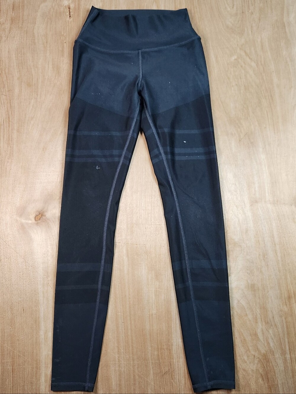 Alo Yoga Women's Black And Grey Leggings 27" Inseam Size S